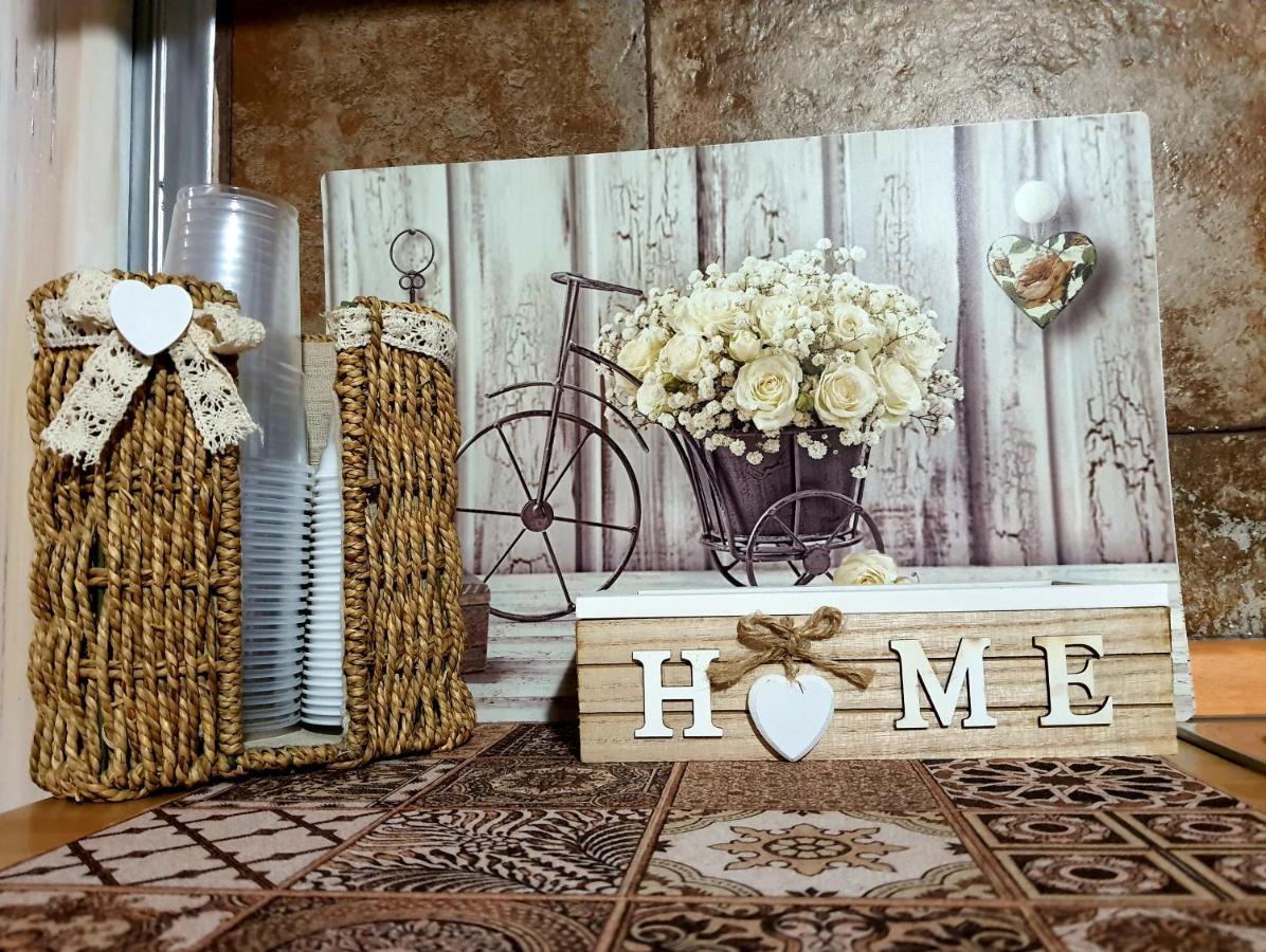 Shabby Chic Rooms Con Cucina E Giardino Privato Pomarico Ngoại thất bức ảnh