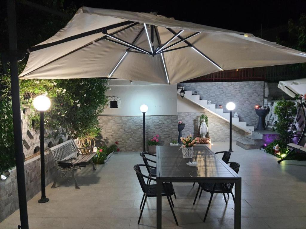 Shabby Chic Rooms Con Cucina E Giardino Privato Pomarico Ngoại thất bức ảnh